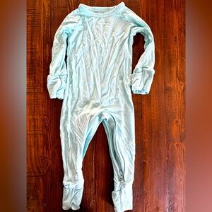 Little sleepies 0-3 teal pajamas